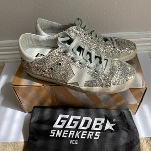 Golden Goose Superstar sneakers size 8
